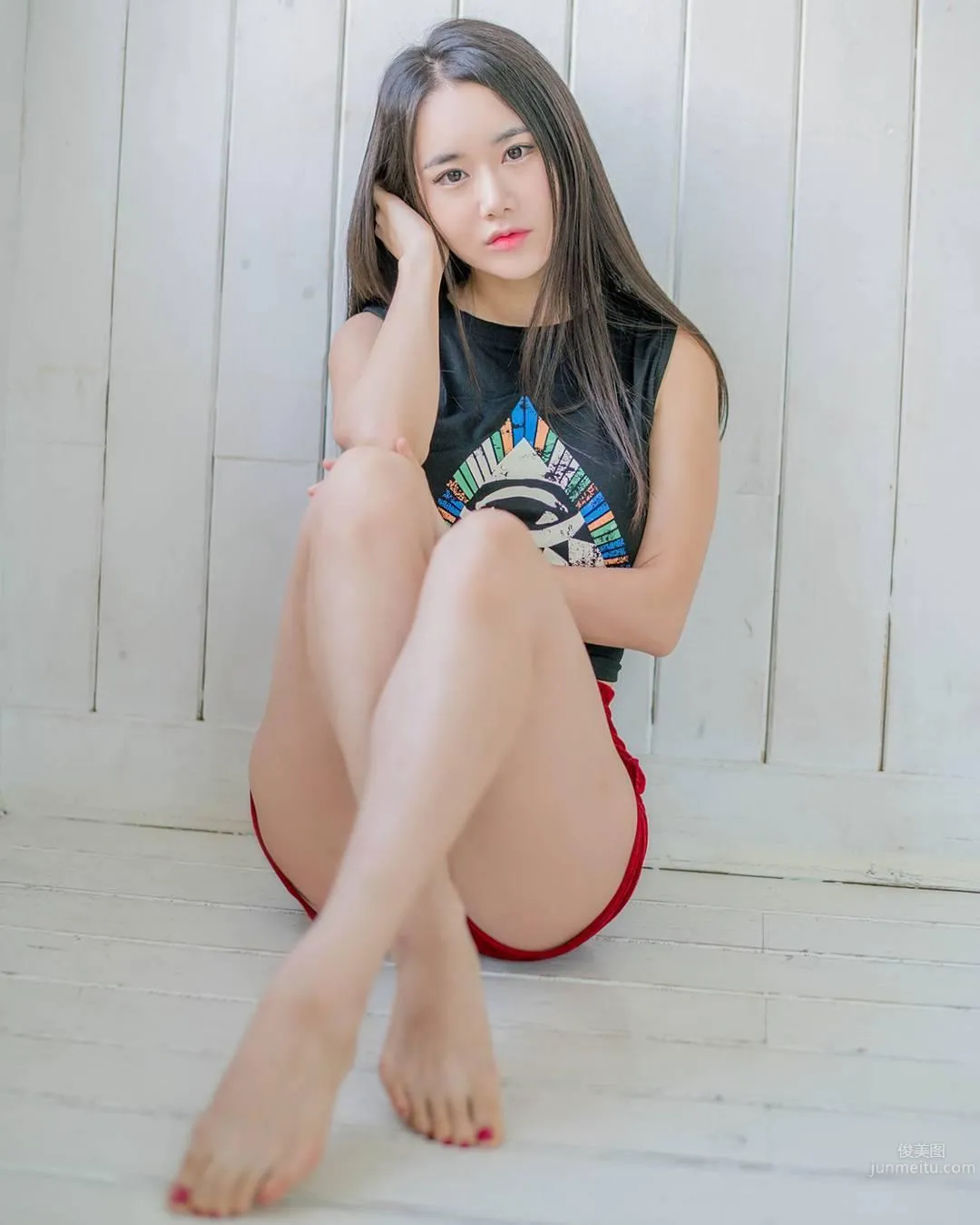 Korean Outdoor Shoot Model Kaendi's S-Curve Figure Draws a Crowd photo 46