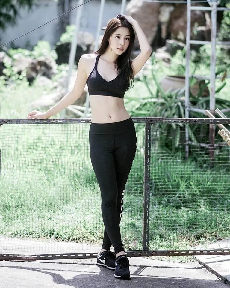 Boxing Beauty Nutrugee Wisawanart, Willing to Be Your Punching Bag for a Lifetime photo 2