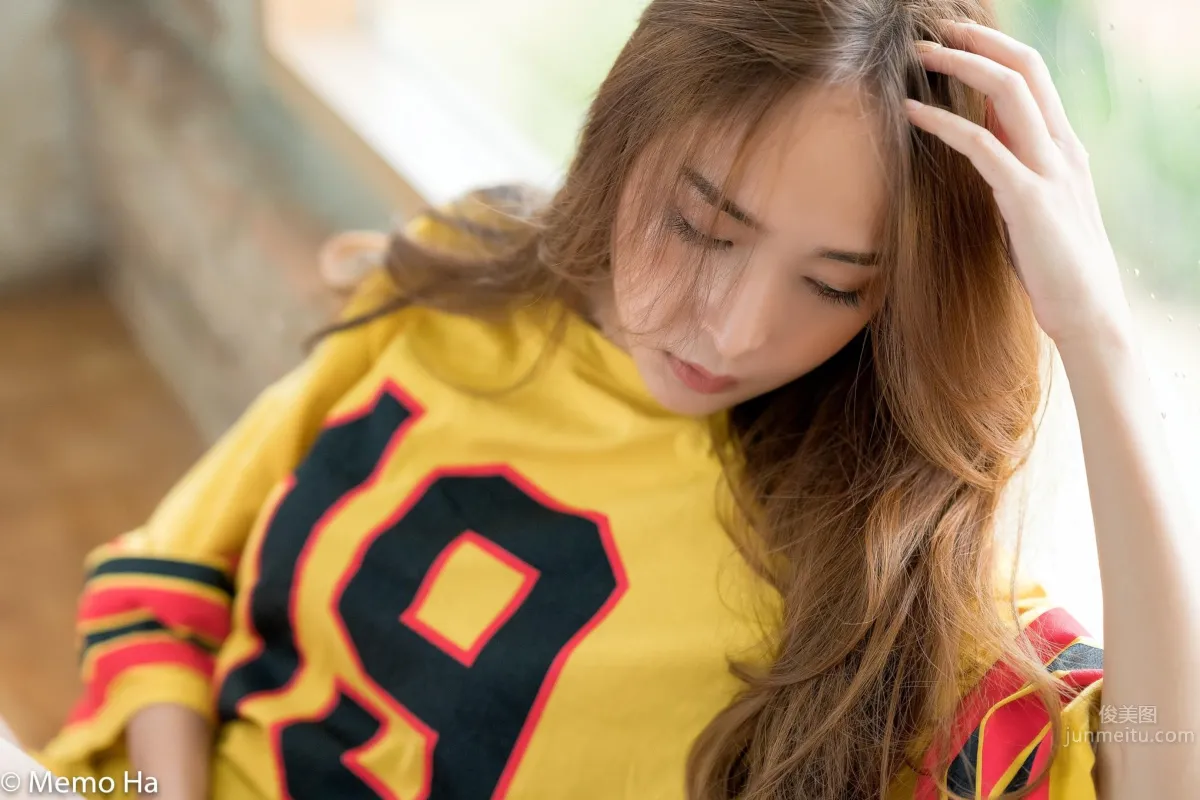 Yoke Oranich - Stunningly Beautiful Thai Girl photo 12