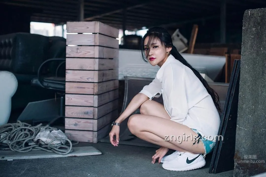 台灣超正妹Avril艾葳 長腿美胸私房照分享 42