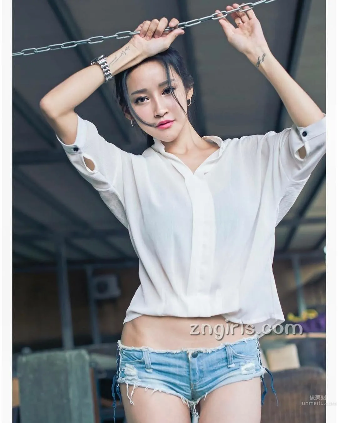 台灣超正妹Avril艾葳 長腿美胸私房照分享 43