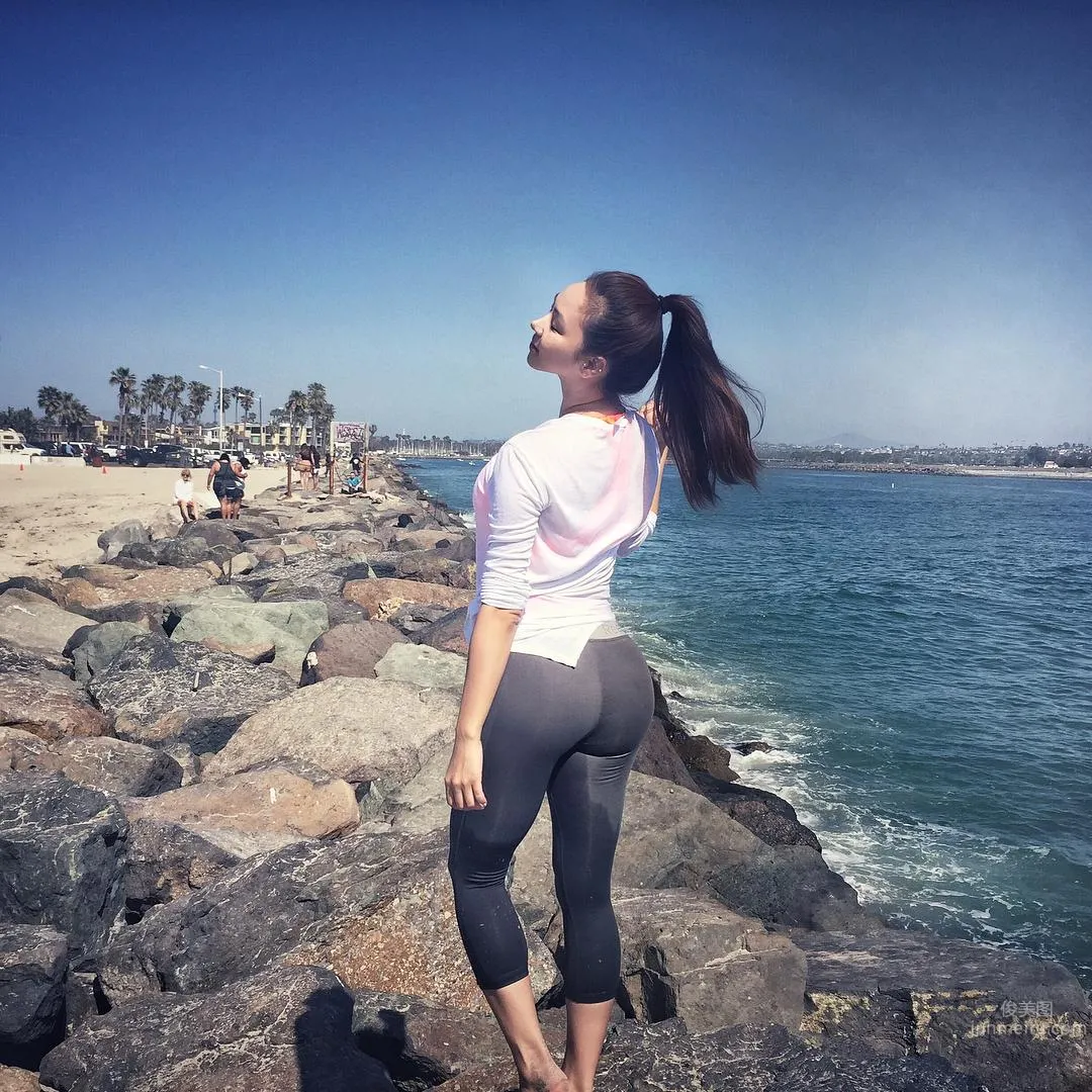 韓國運動妹子Christian 歐美範十足的火爆身材 23