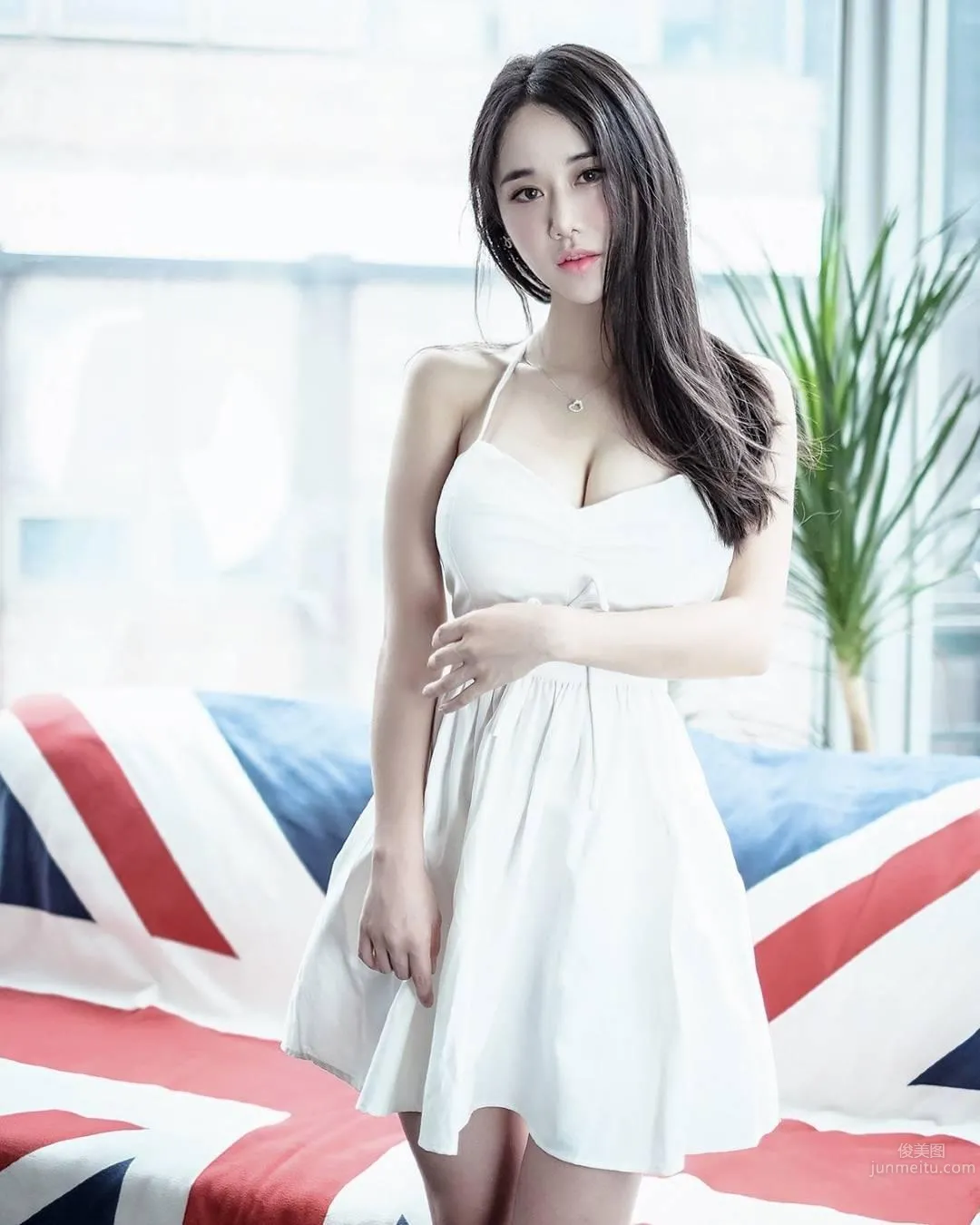 Korean Outdoor Shoot Model Kaendi's S-Curve Figure Draws a Crowd photo 8