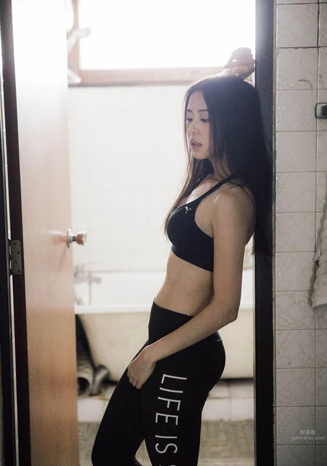 Boxing Beauty Nutrugee Wisawanart, Willing to Be Your Punching Bag for a Lifetime photo 17