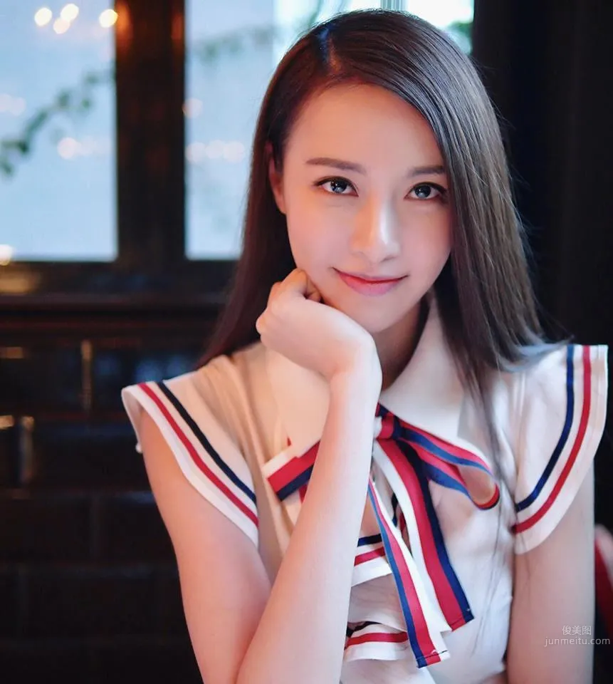 Piano Goddess Cathryn Li, Supermodel Elegance and V-Line Abs photo 42