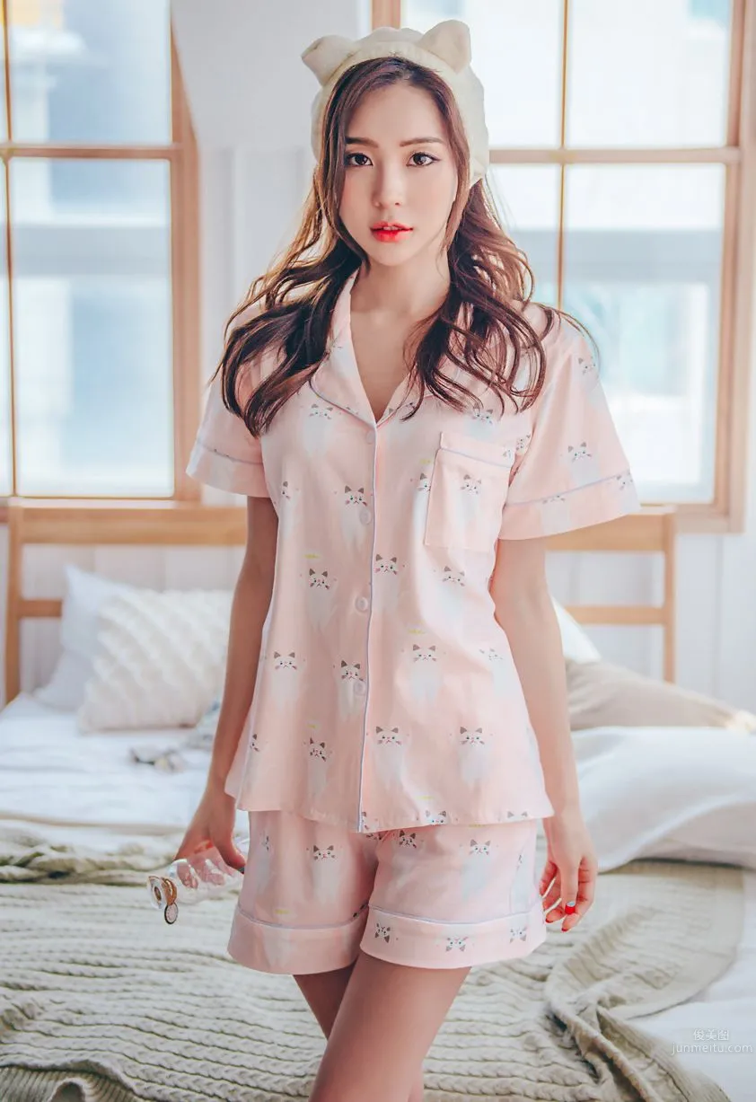 Korean Model Park Da Hyun Lologirl Pajama Series Three photo 122