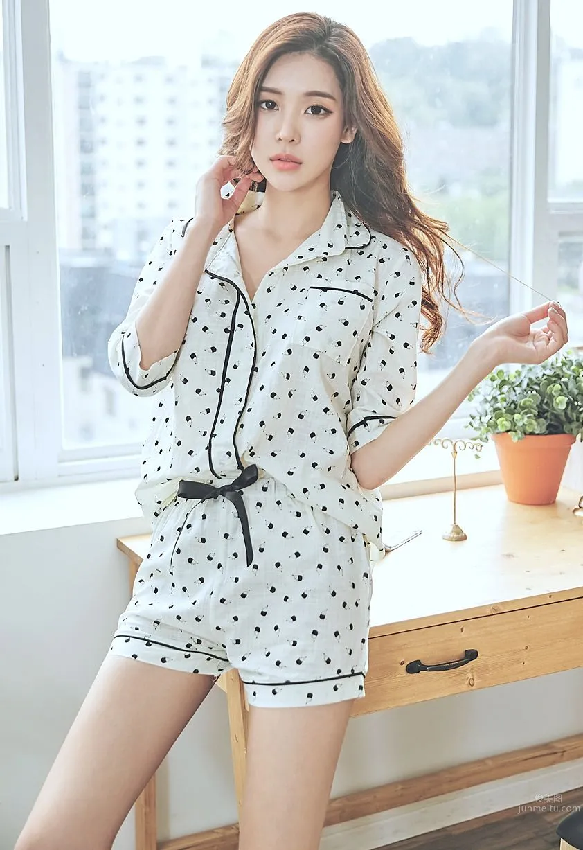 Korean Model Park Da Hyun Lologirl Pajama Series Three photo 54