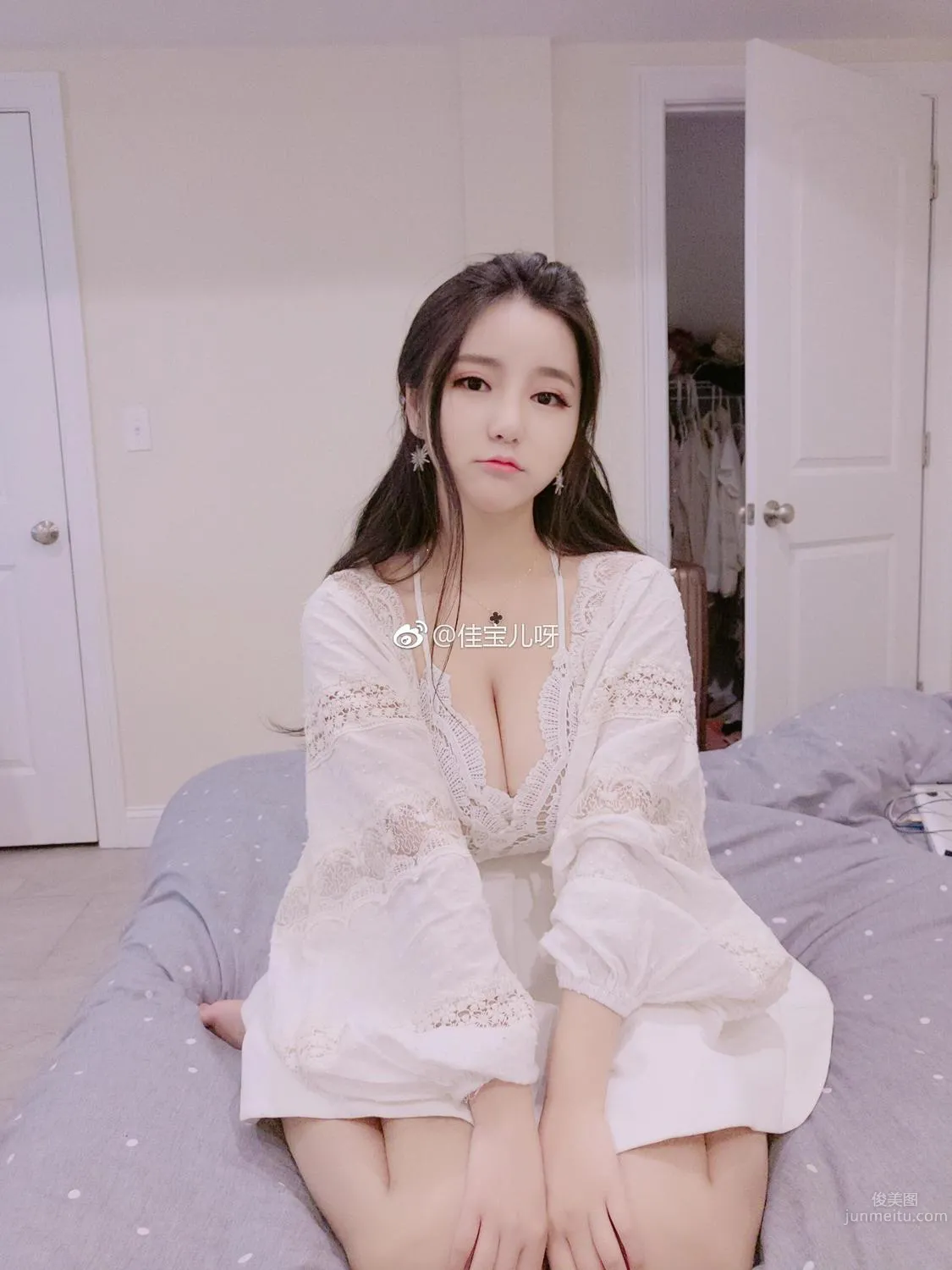 Super Hot Live Streamer Jia Baoer, Temperament and Looks Beyond Reproach photo 12
