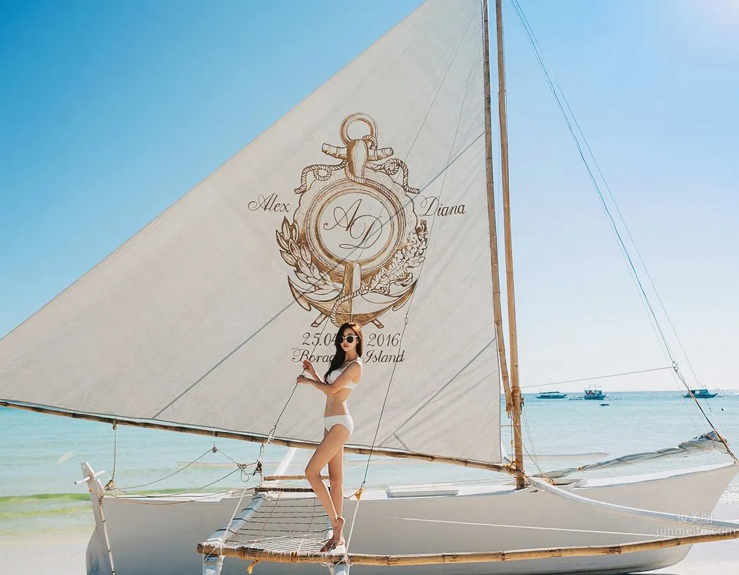 Son Yoon Joo, 2016 Beach Photo Series photo 38
