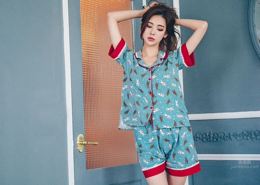 Korean Model Park Da Hyun Lologirl Pajama Series photo 2