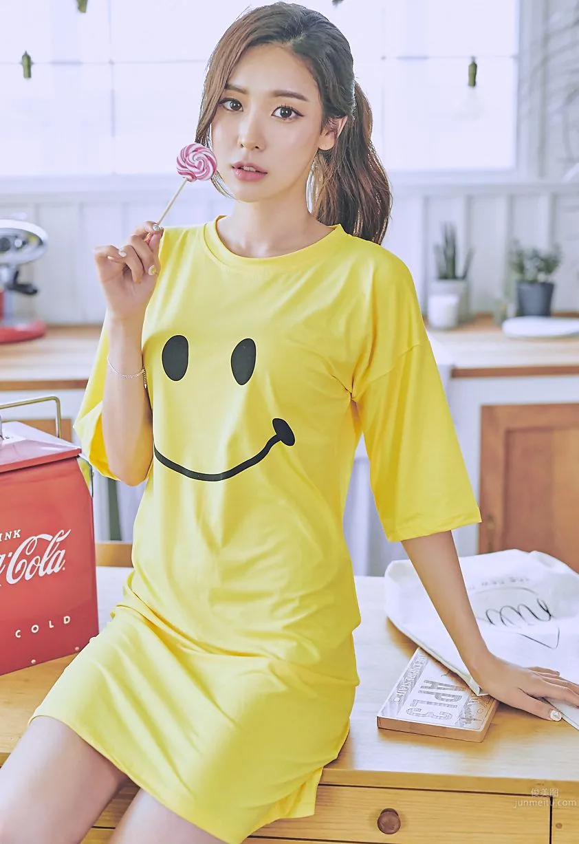 Korean Model Park Da Hyun Lologirl Pajama Series photo 11