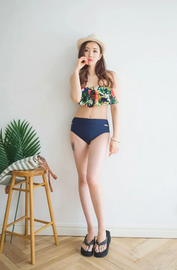 Lee Yeon Jeong - 2017 MayBeach Bikini Series One photo 2