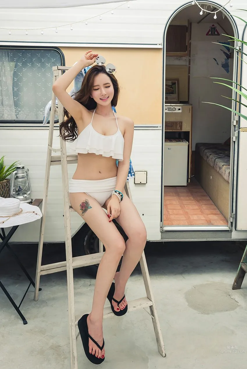 Lee Yeon Jeong, 2017 MayBeach Bikini Series Three photo 90