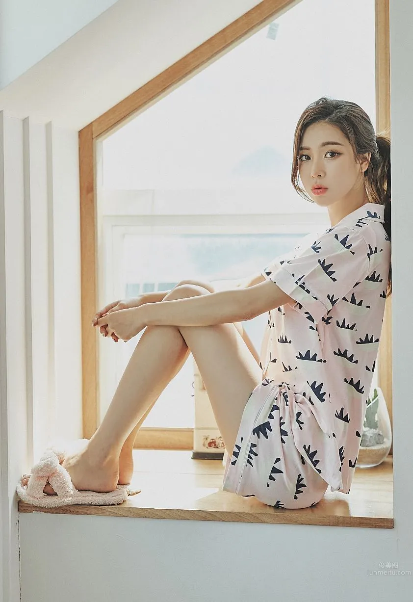 Korean Model Park Da Hyun Lologirl Pajama Series Three photo 73