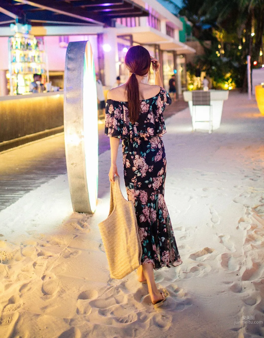 Son Yoon Joo, 2016 Beach Photo Series photo 59