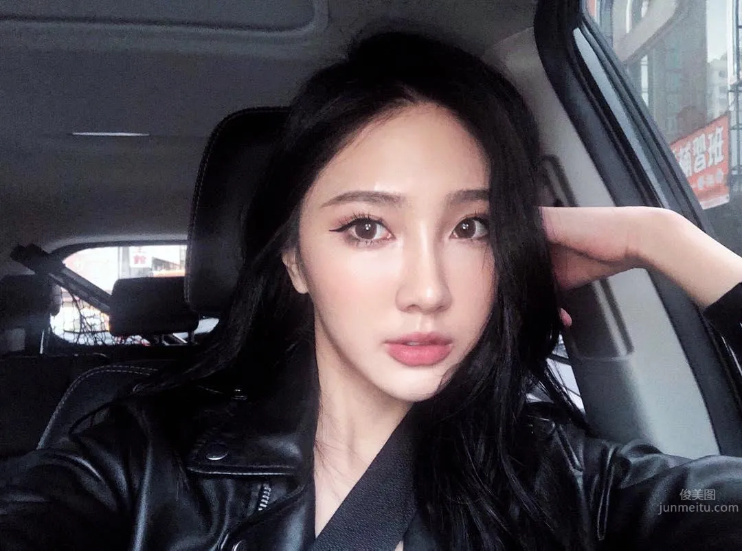 台灣正妹Karen Chao 牛仔褲背心超吸睛 29