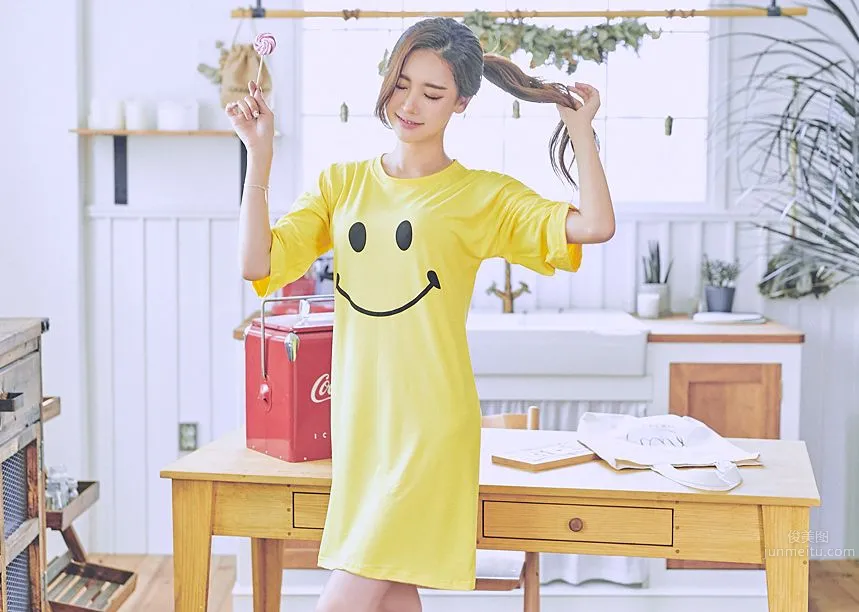 Korean Model Park Da Hyun Lologirl Pajama Series photo 14