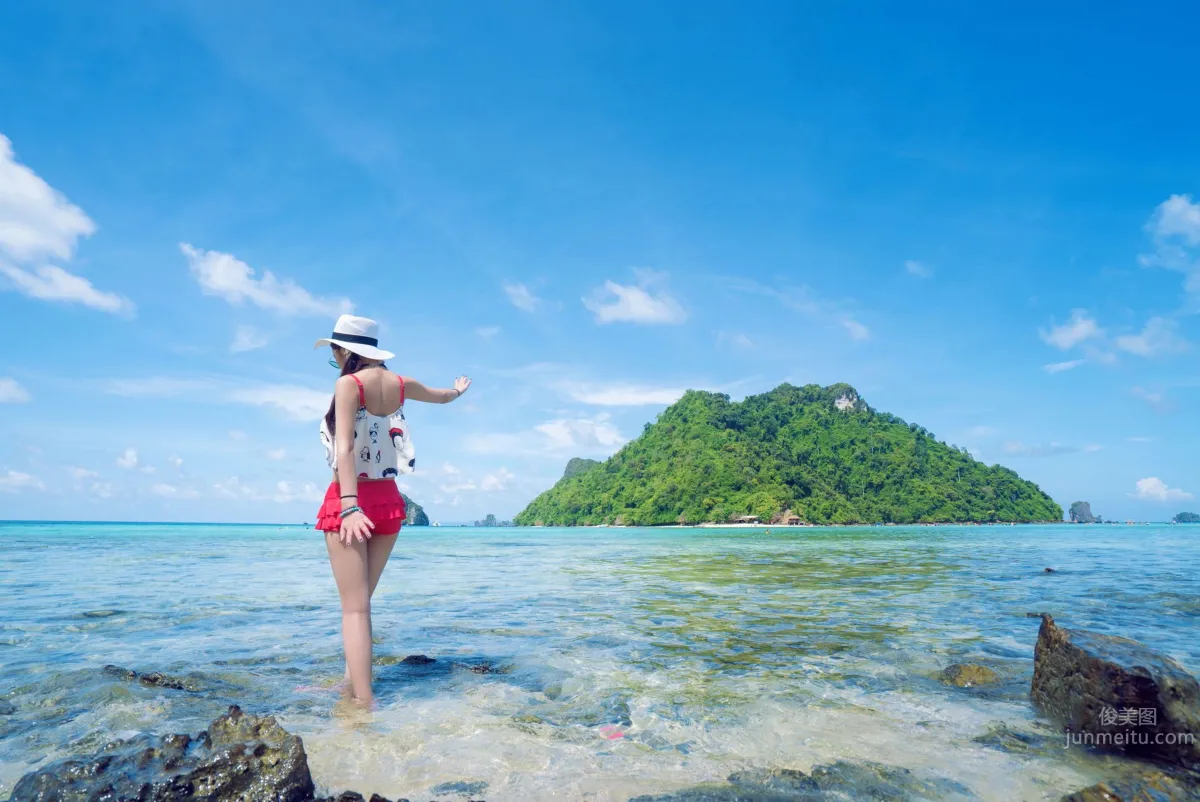 徐妍馨與陳大榕 印尼巴沙旅拍寫真 2