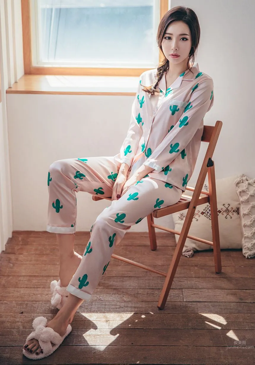 Korean Model Park Da Hyun Lologirl Pajama Series Three photo 71
