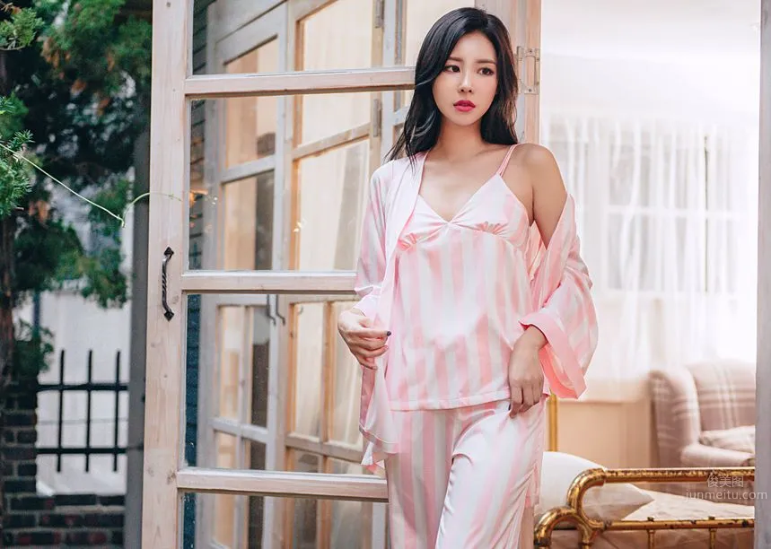 Korean Model Park Da Hyun Lologirl Pajama Series Three photo 121
