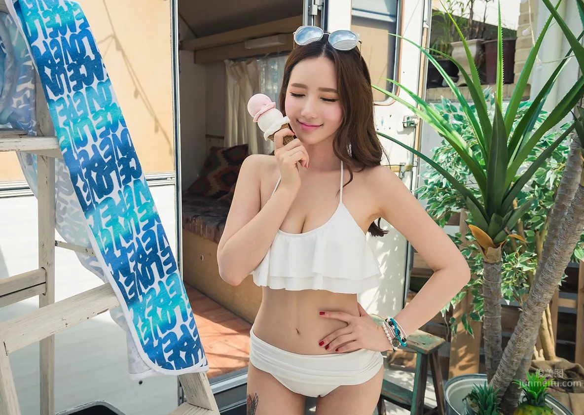 Lee Yeon Jeong, 2017 MayBeach Bikini Series Three photo 83
