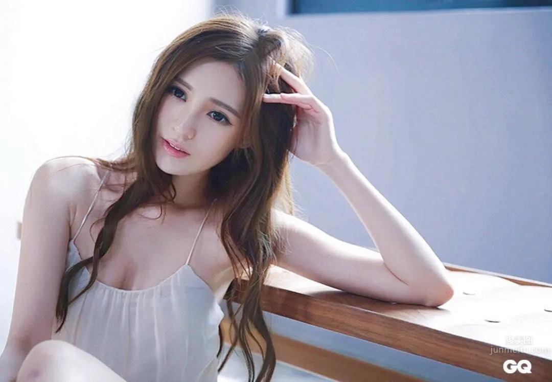 Malaysian Goddess Yumi Wong, Round Big Eyes and Proud Beautiful Bust photo 14