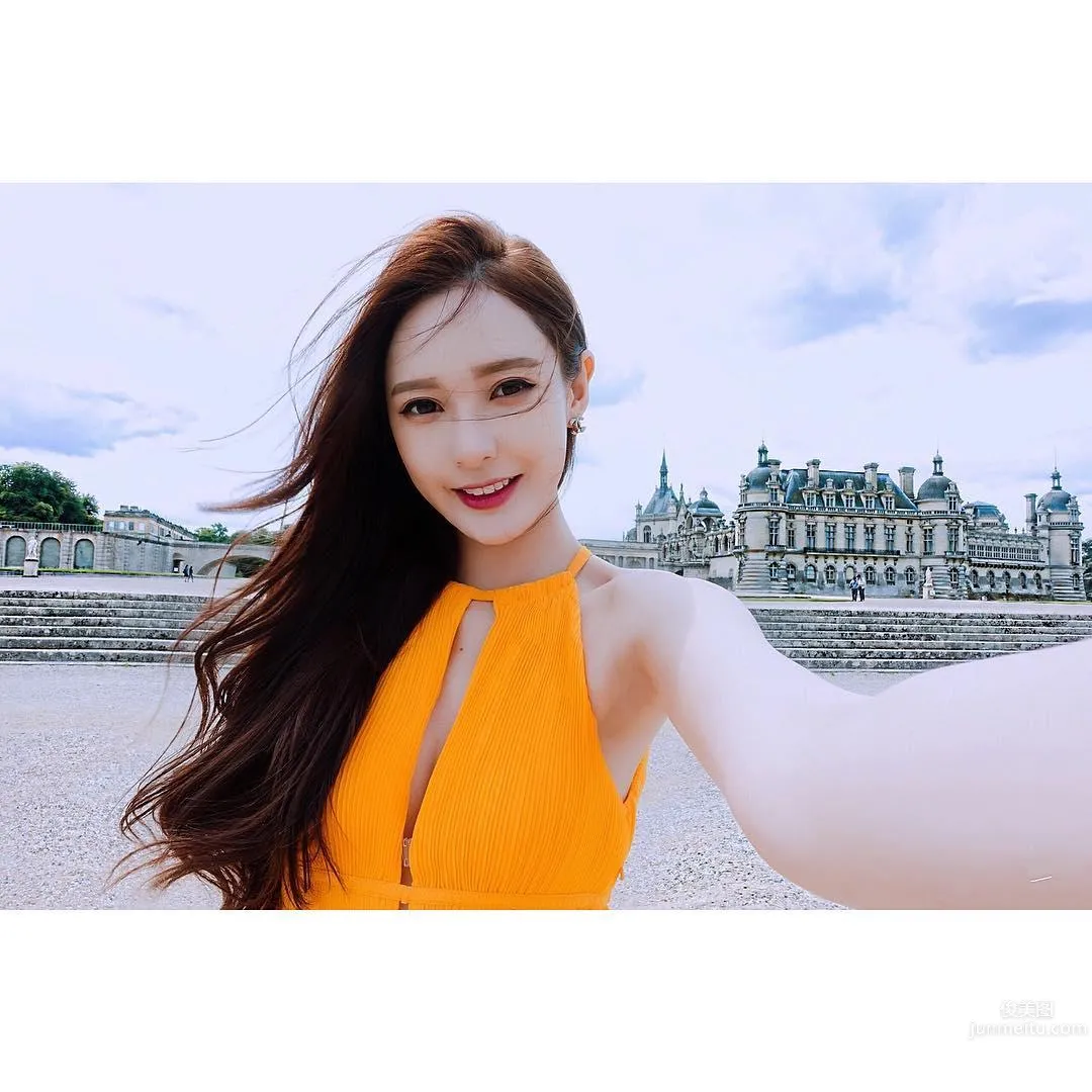 Malaysian Goddess Yumi Wong, Round Big Eyes and Proud Beautiful Bust photo 29