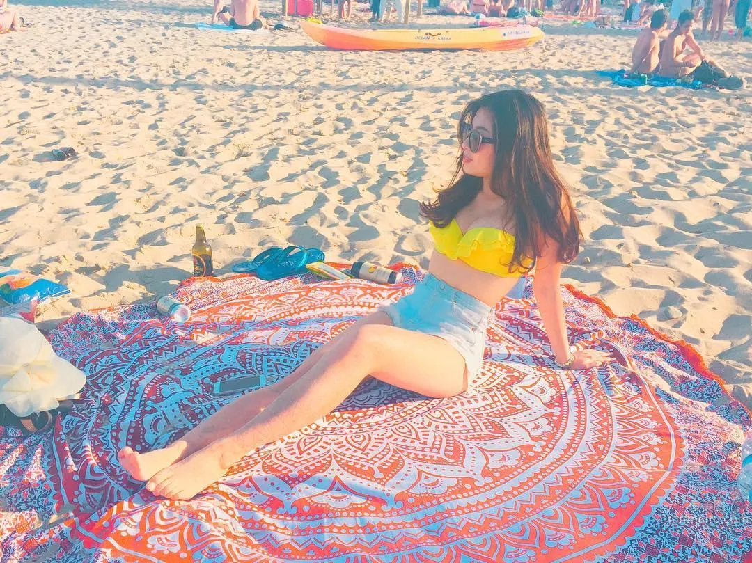 Beautiful Girl Celine Sunbathing at the Beach, Her Round Curves Are So Beautiful photo 2