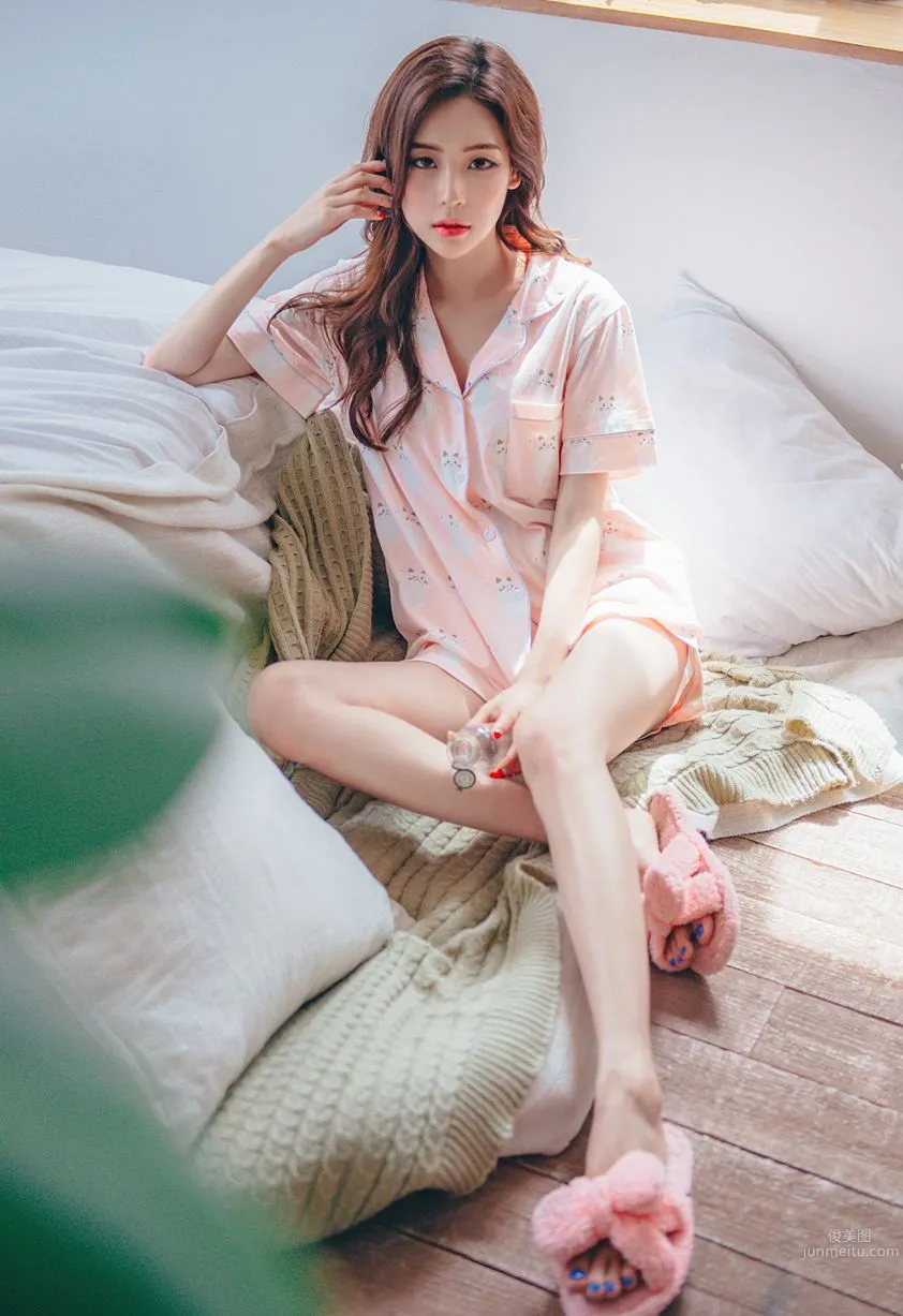 Korean Model Park Da Hyun Lologirl Pajama Series Three photo 124