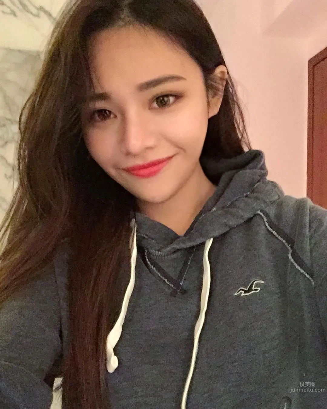Queena Junjun: Photo Set 2026 photo 4