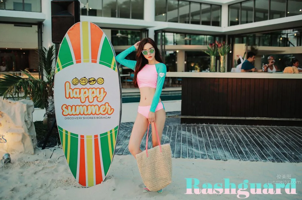 Son Yoon Joo, 2016 Beach Photo Series photo 78
