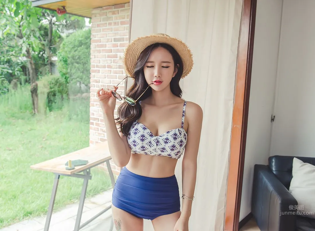 Lee Yeon Jeong, 2017 MayBeach Bikini Series 2 photo 2