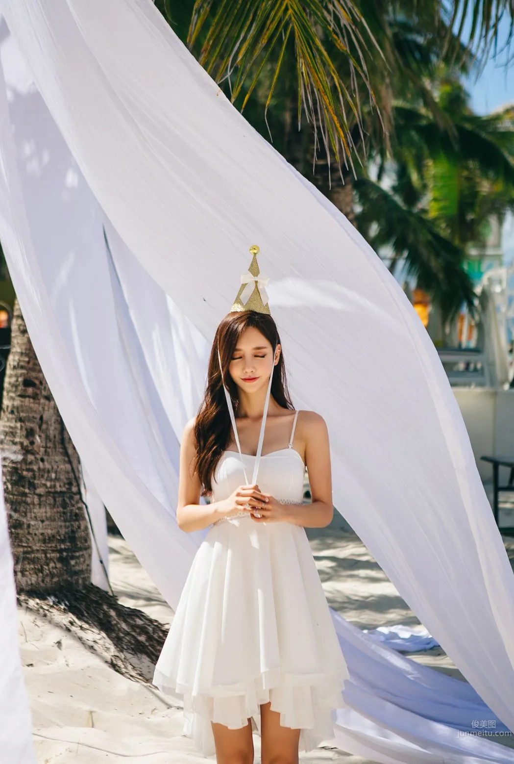 Son Yoon Joo, 2016 Beach Photo Series photo 14