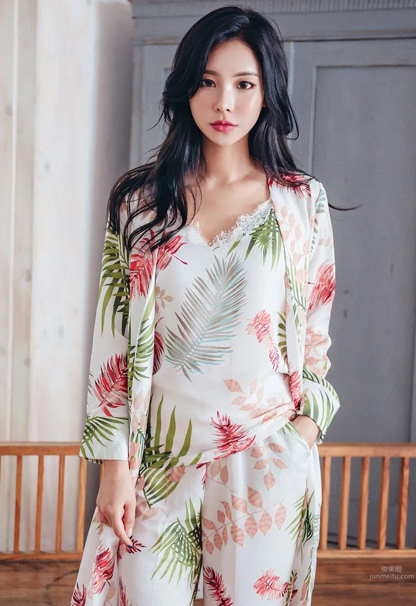 Korean Model Park Da Hyun Lologirl Pajama Series Three photo 50
