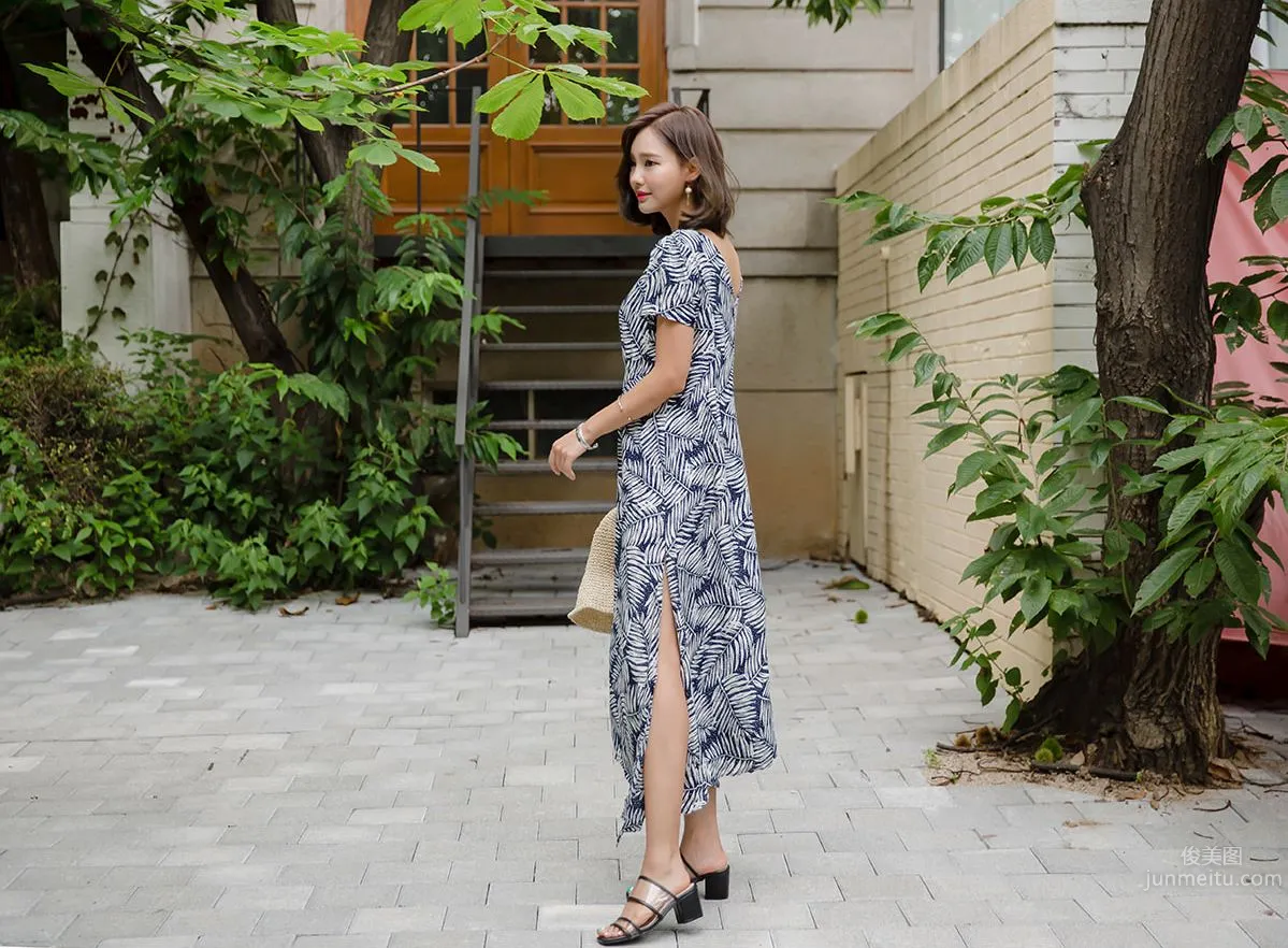 Korean Model Yeonjieun maybeach Casual Wear photo 5