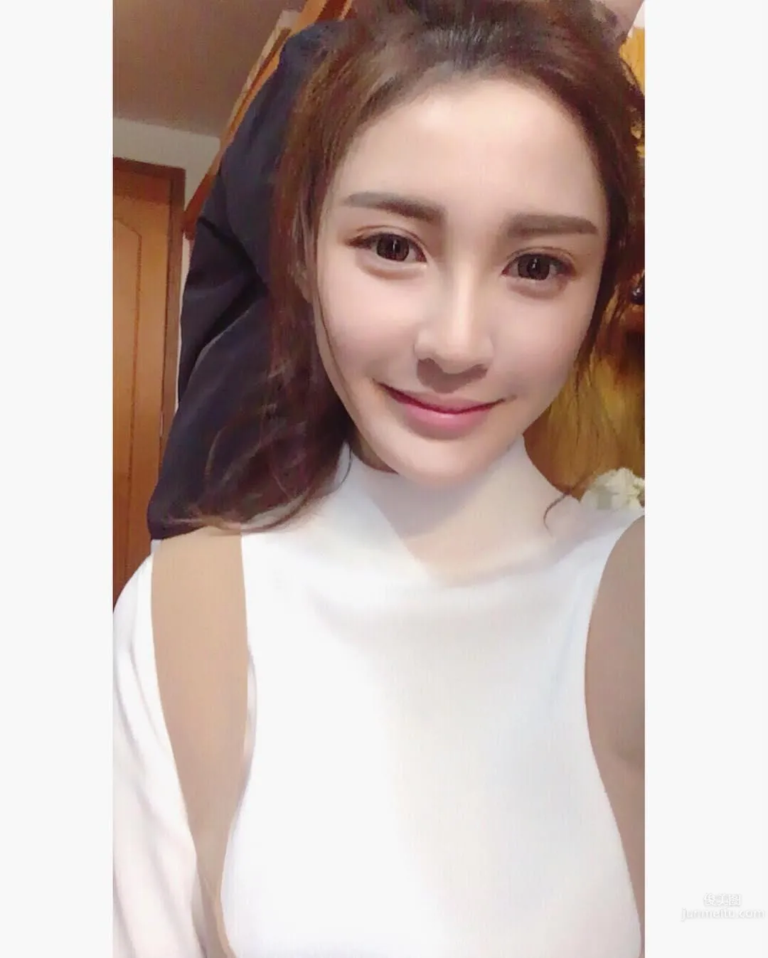 Malaysian Goddess Yumi Wong, Round Big Eyes and Proud Beautiful Bust photo 25
