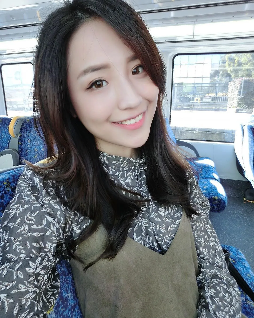 Kaohsiung Beauty Hebbe Cheng, Dressed as the Flight Attendant with the Sweetest Smile photo 10