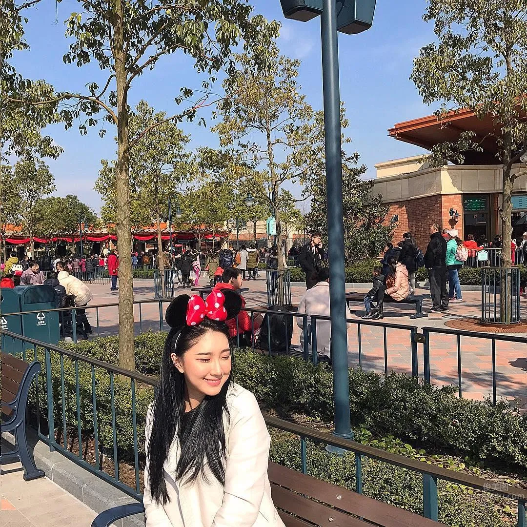 台灣正妹Karen Chao 牛仔褲背心超吸睛 11
