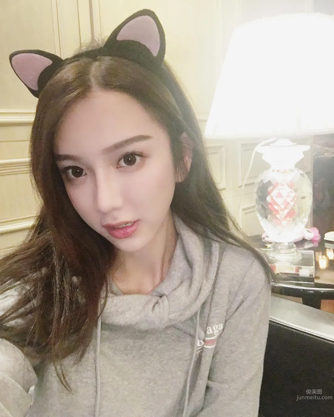 Fashionable Elegant Beauty ZY Danuan Warm Private Shoot Photos photo 28
