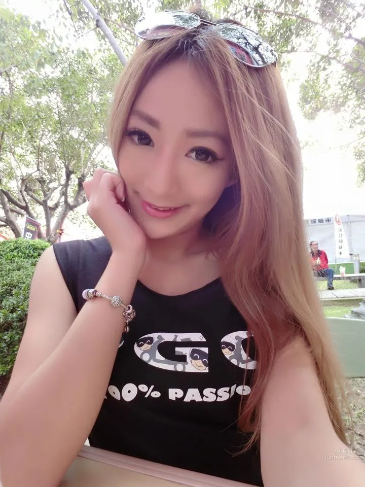 蘋果甜心APO Chou 電力十足的美腿車模 3