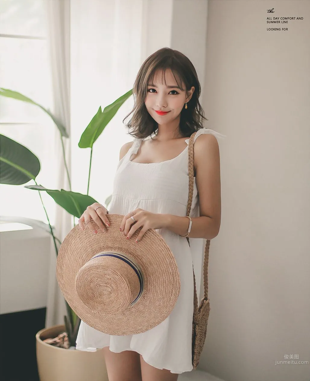 Korean Model Yeonjieun maybeach Casual Wear photo 27
