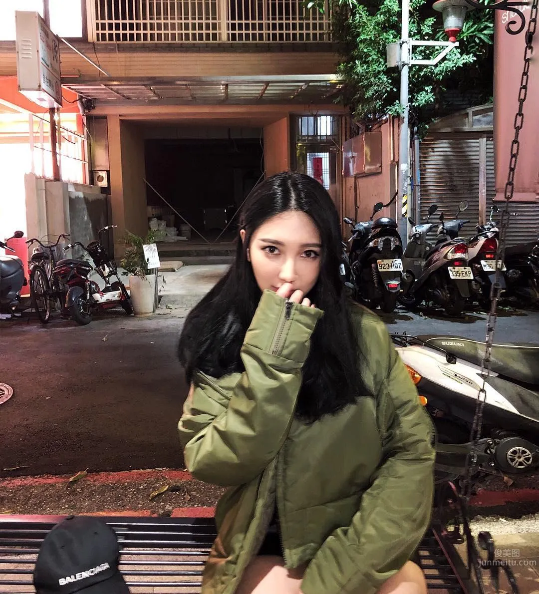 台灣正妹Karen Chao 牛仔褲背心超吸睛 27