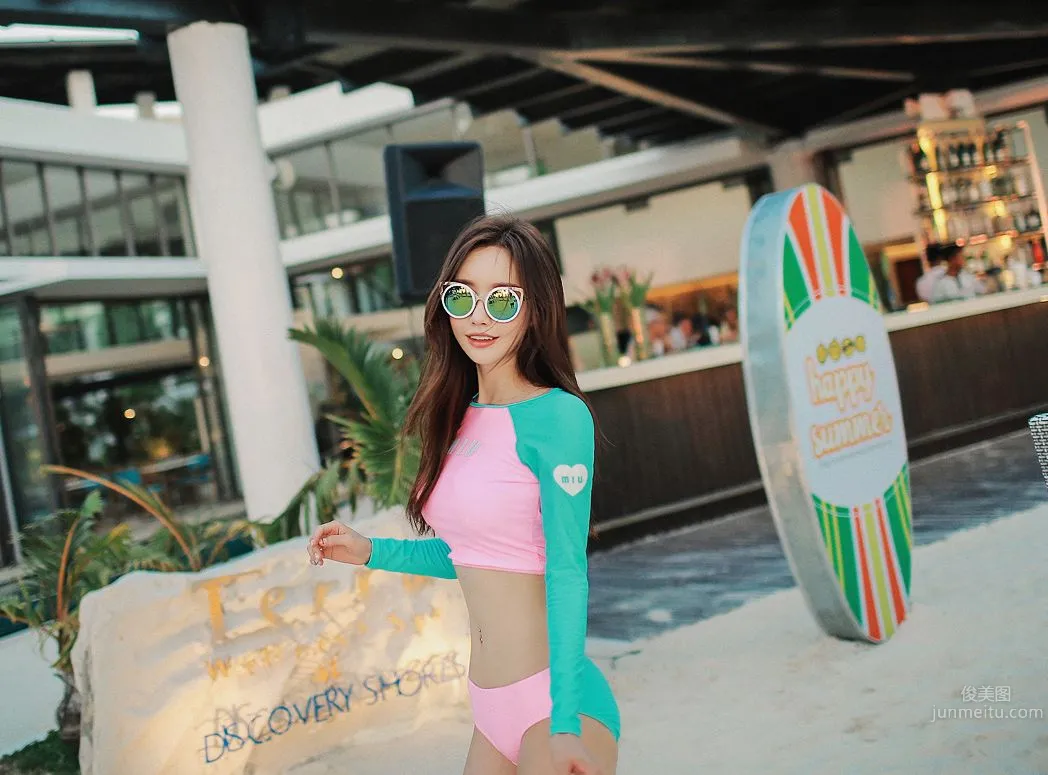 Son Yoon Joo, 2016 Beach Photo Series photo 79
