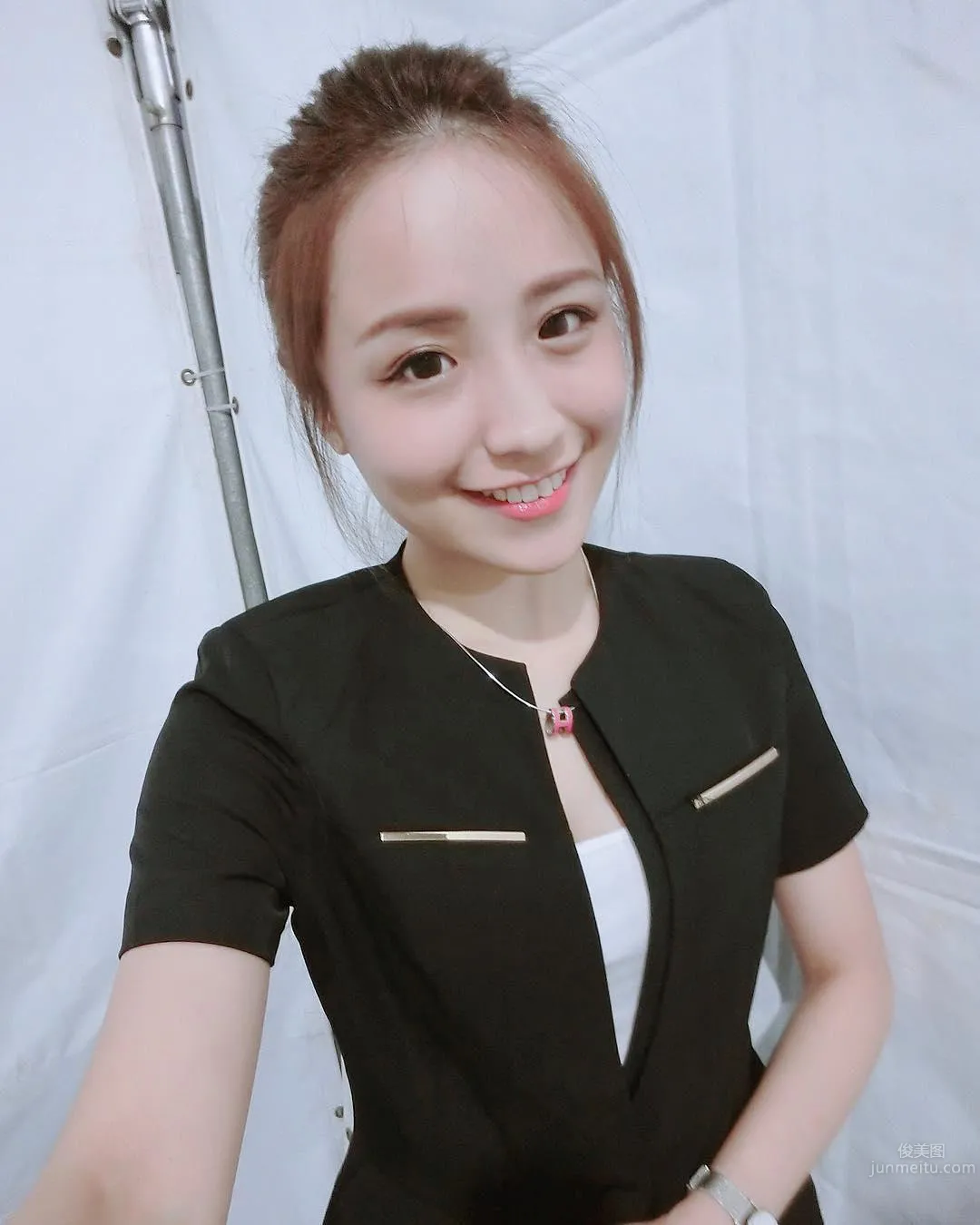 Kaohsiung Beauty Hebbe Cheng, Dressed as the Flight Attendant with the Sweetest Smile photo 20