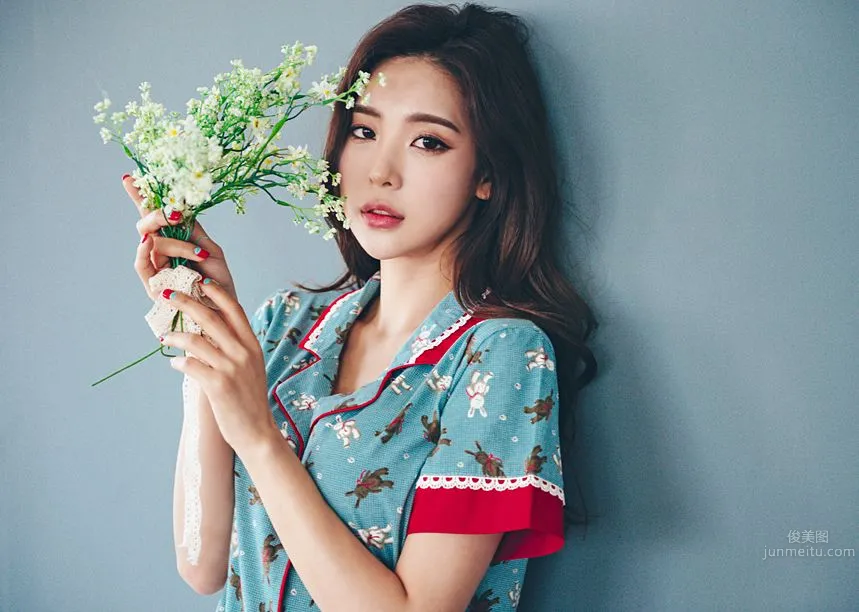 Korean Model Park Da Hyun Lologirl Pajama Series photo 4