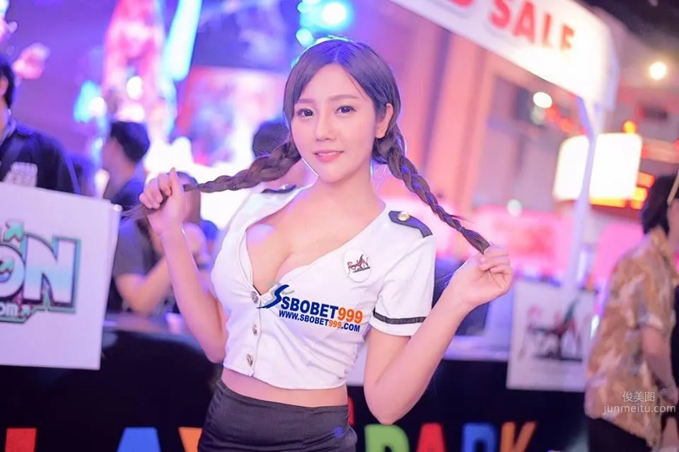 Ailada Icejung扮性感厨娘 极致诱惑的邪恶线条_49