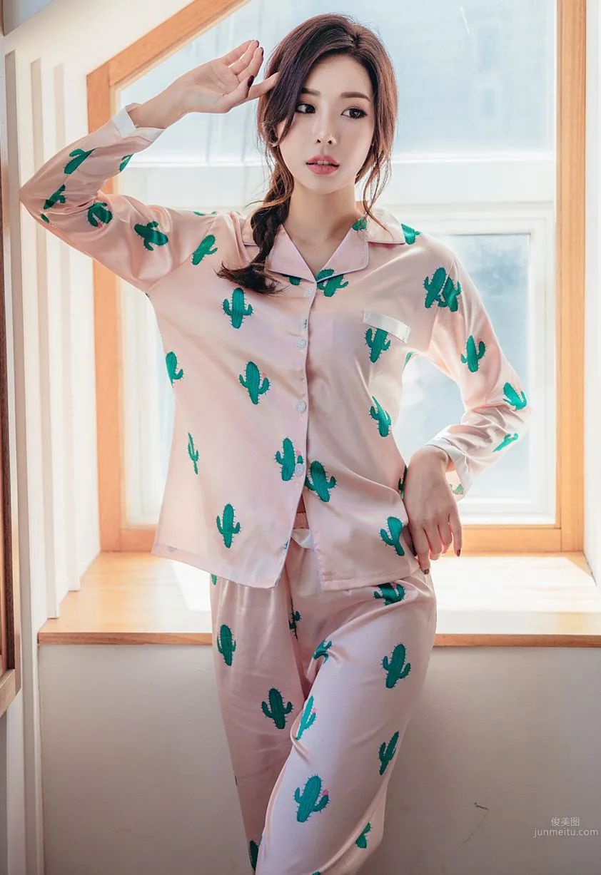 Korean Model Park Da Hyun Lologirl Pajama Series Three photo 78