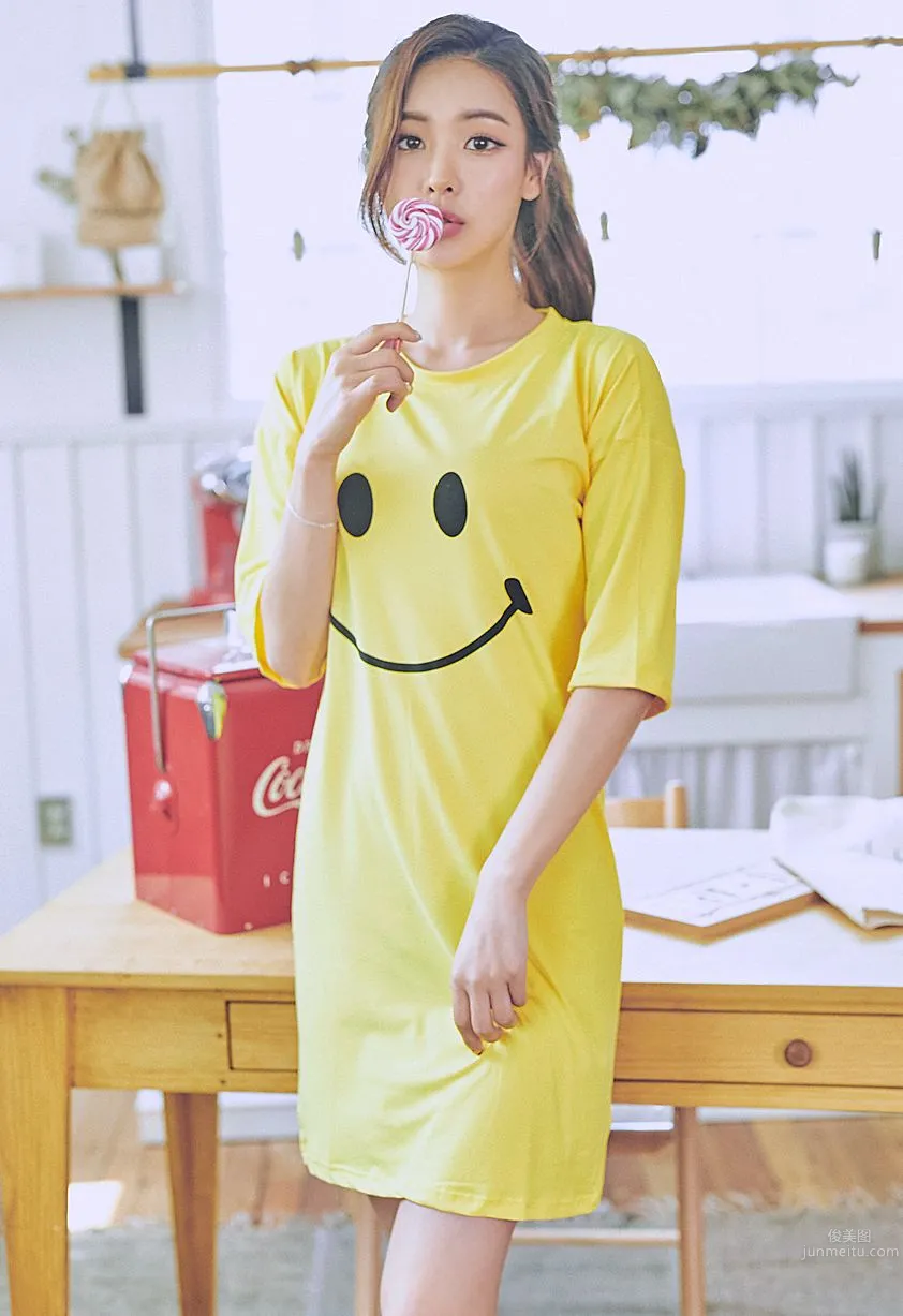 Korean Model Park Da Hyun Lologirl Pajama Series photo 12
