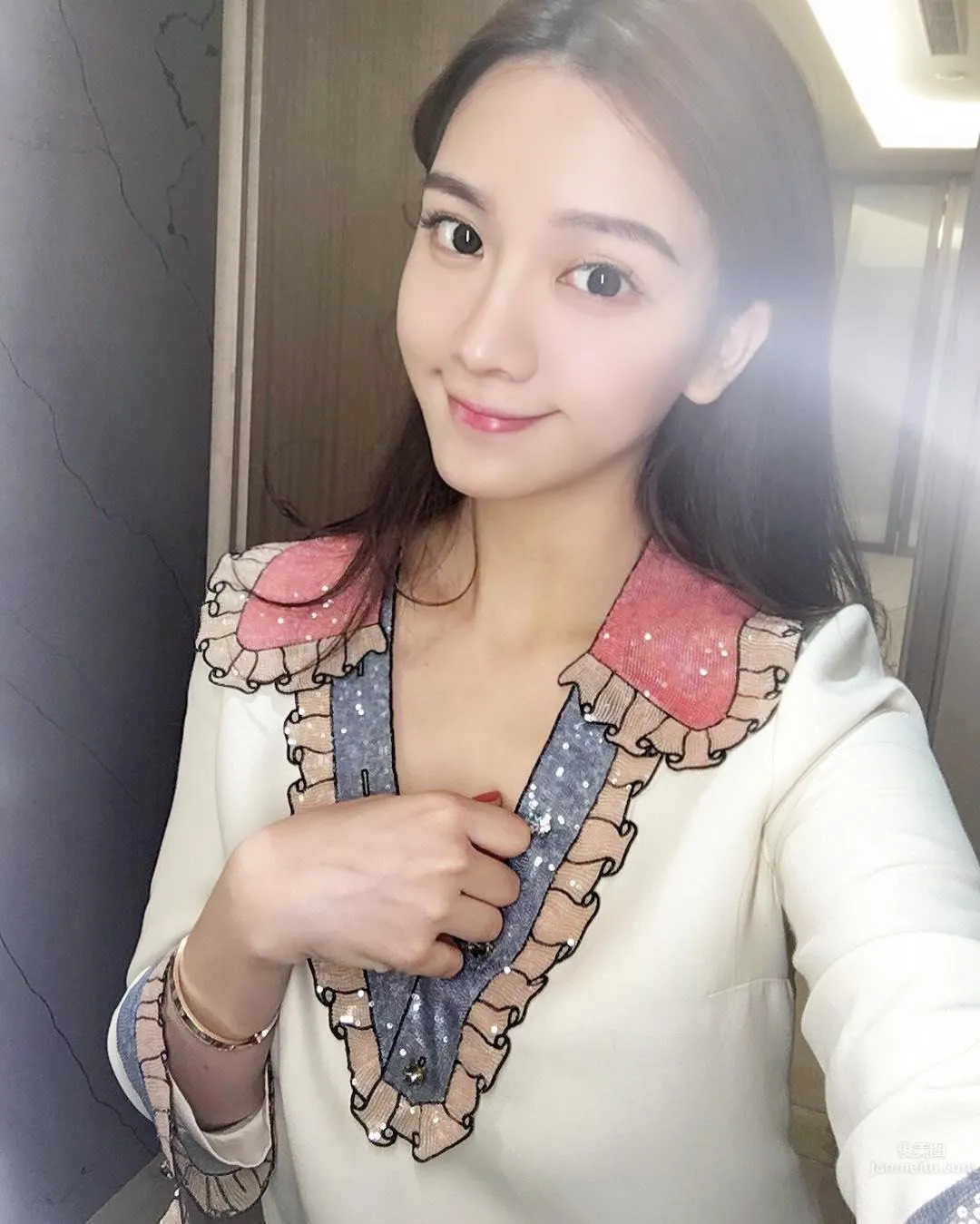 Fashionable Elegant Beauty ZY Danuan Warm Private Shoot Photos photo 6