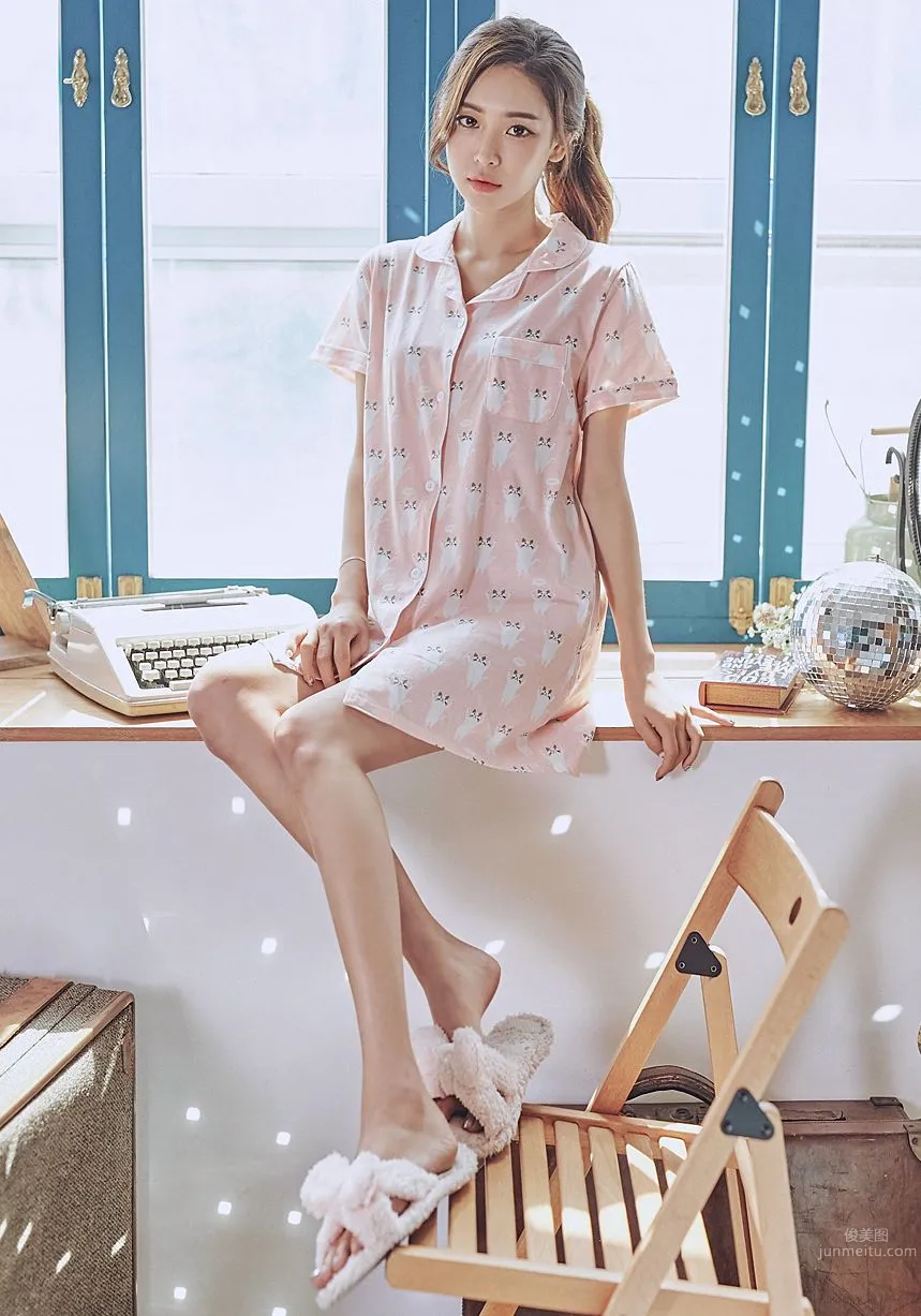 Korean Model Park Da Hyun Lologirl Pajama Series Three photo 125